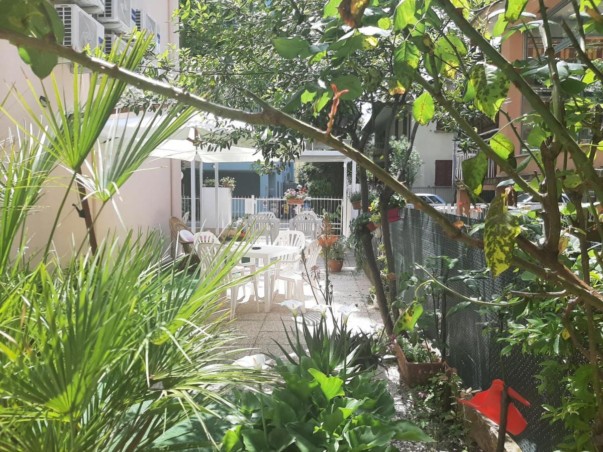 Hotel Amalfi Rimini Dış mekan fotoğraf